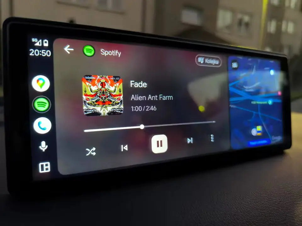 Wireless CarPlay & Android Auto Display
